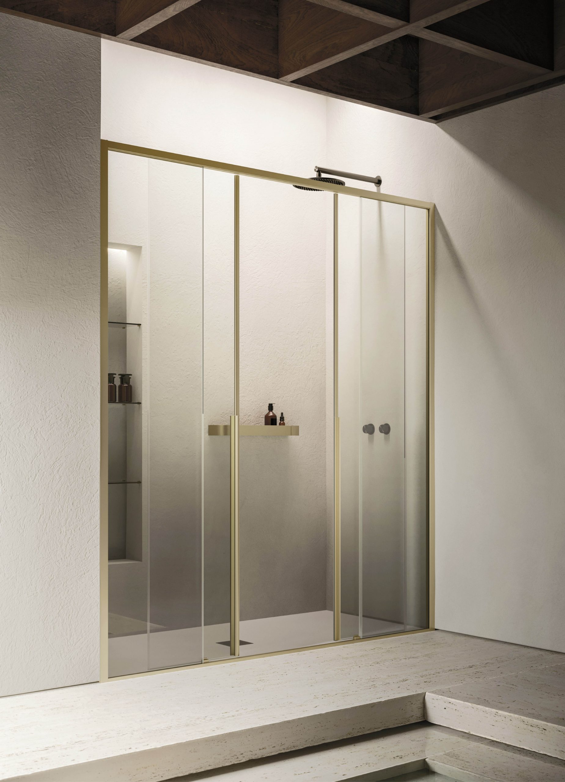 Levante_ibra showers2